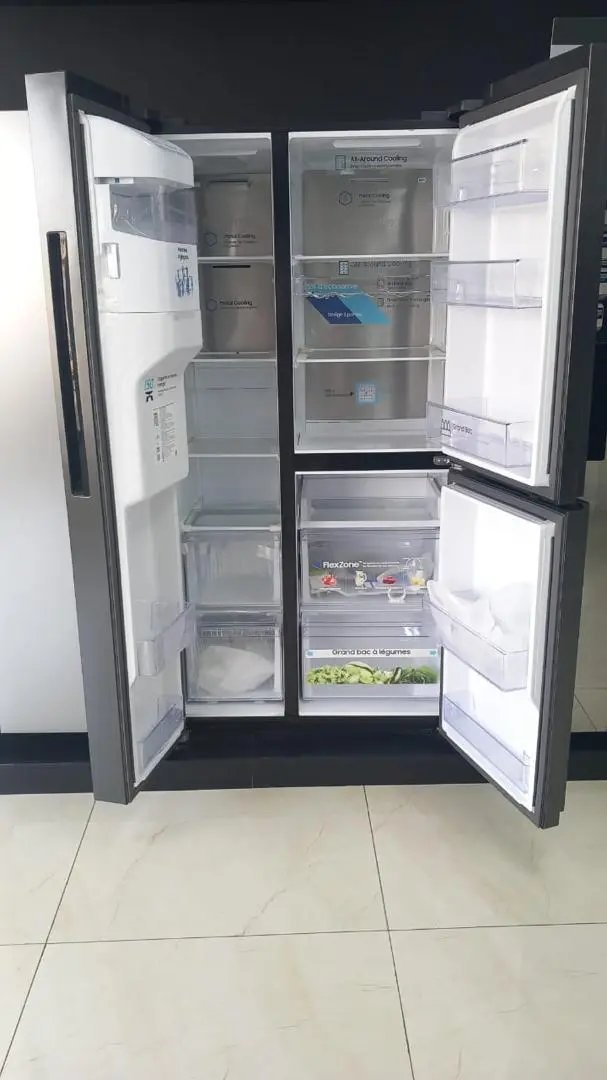 REFRIGERATEUR SAMSUNG SIDE BY SIDE MIROIR FONTAINE RS64R53112A Kebaelectromenager