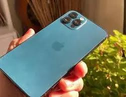 iPhone 12 Pro 256 Go VRAG – Puissance Professionnelle et Stockage Généreux Kebaelectromenager