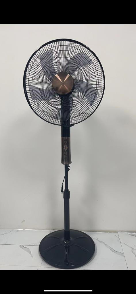 Ventilateur Continental 18 Pouces Marron Noir avec Télécommande – Puissant et Élégant
