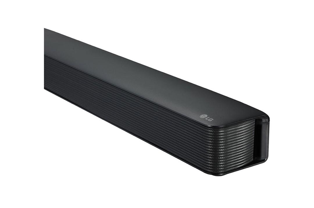 Barre de son LG SK1 – compacte, Bluetooth, design discret, améliore le son du téléviseur sans encombrement.